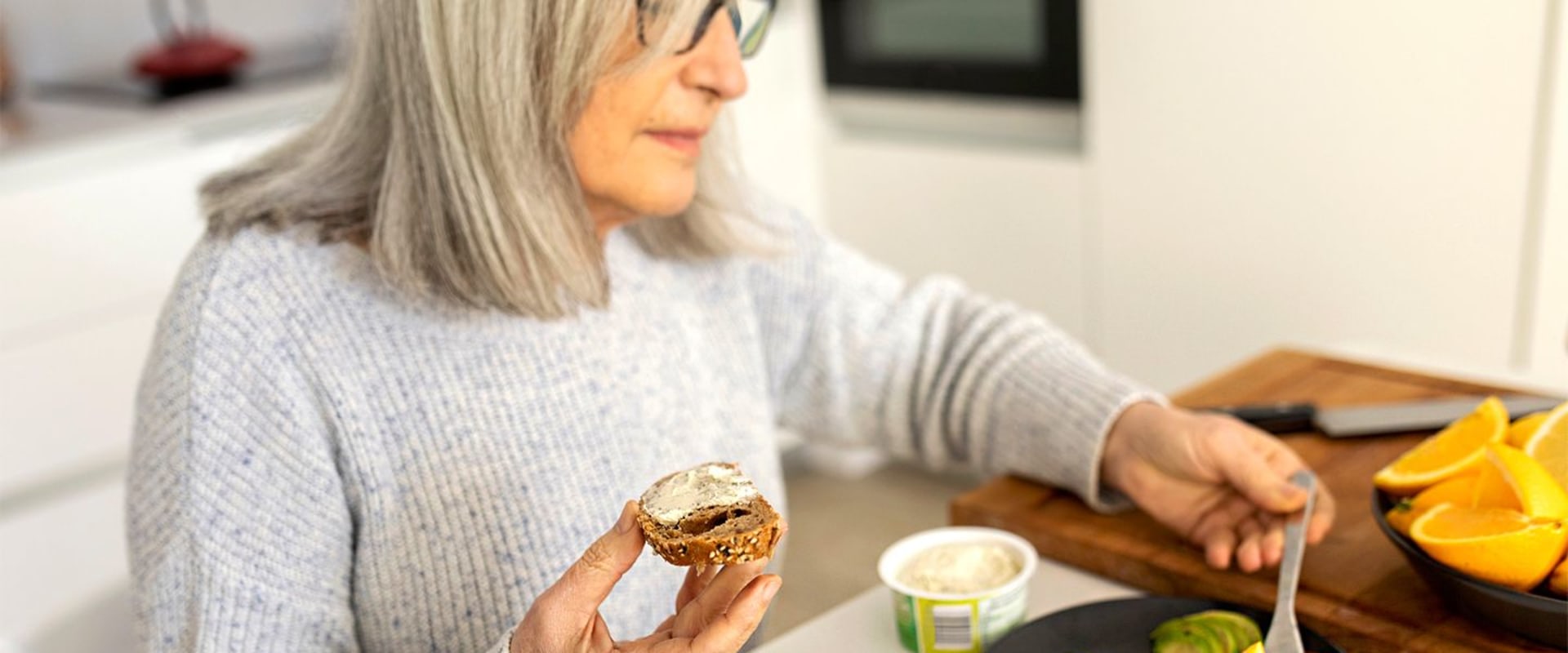 What are 5 facts about anorexia?