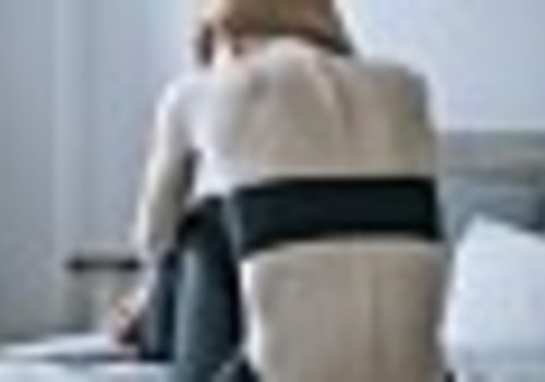 What is the complication of anorexia nervosa?